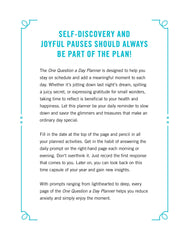 One Question a Day Weekly Planner: 365 Prompts for a Meaningful Year